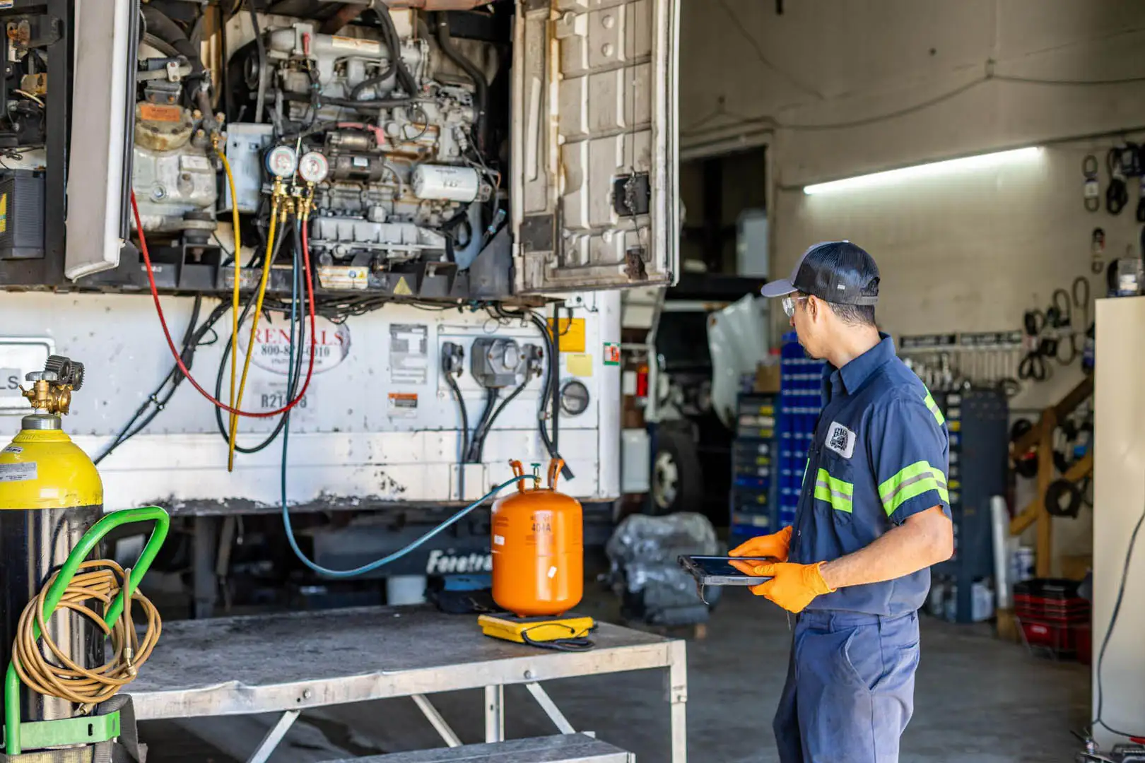 How to Tell If Your Truck's Refrigeration System Needs Immediate Repair