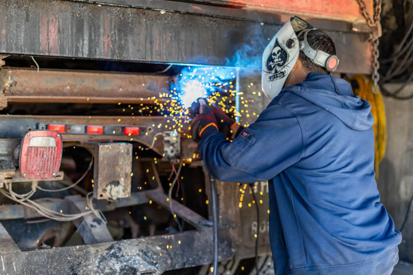 Big Rig Fixer technician performing welding & fabrication